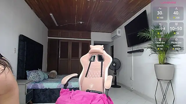 Snapshot of ashley_morgan_18 chatting on 03-12-25, 05:02 ashley morgan 18 online show from 03-12-25, 05:02