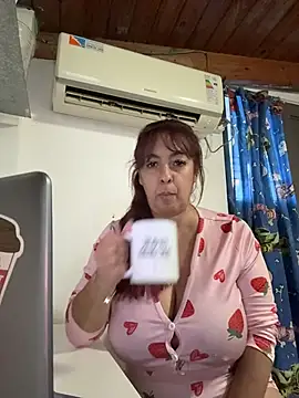 sofy alone online show from 05-23-26, 05:28