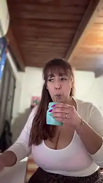 sofy alone online show from 07-08-26, 04:11
