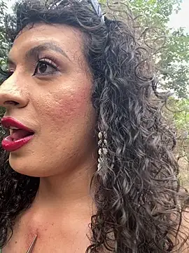 Snapshot of LaColorina_ chatting on 03-02-26, 05:42 LaColorina online show from 03-02-26, 05:42