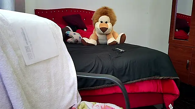 mayhott2 online show from 09-11-25, 05:24