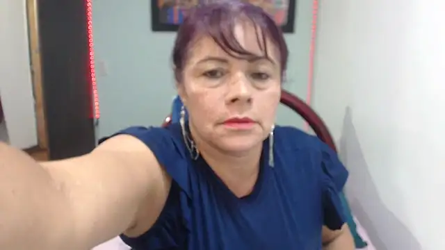 Snapshot of sexytitshot126 chatting on 11-22-25, 02:21 sexytitshot126 online show from 11-22-25, 02:21