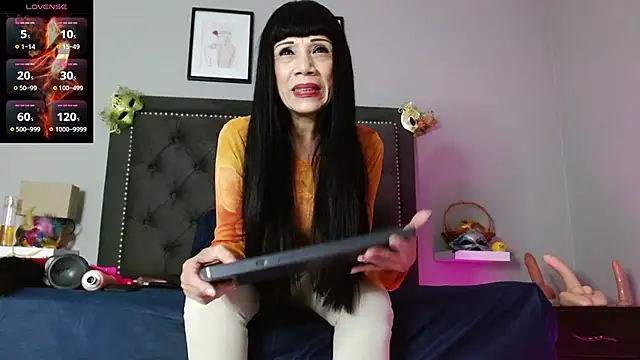 CharlotteLemke online show from 10-14-25, 12:28