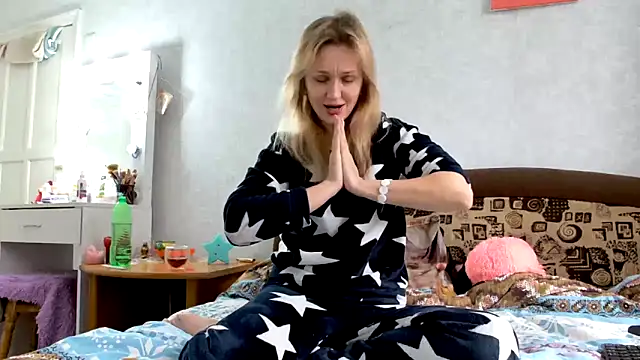 Snapshot of ModelEva chatting on 01-25-25, 09:47 ModelEva online show from 01-25-25, 09:47