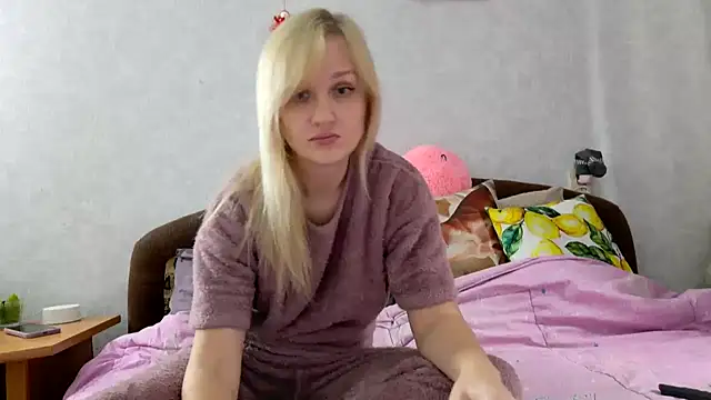 Snapshot of ModelEva chatting on 10-09-25, 08:34 ModelEva online show from 10-09-25, 08:34