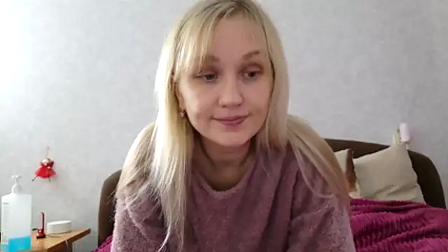 Snapshot of ModelEva chatting on 10-21-25, 09:32 ModelEva online show from 10-21-25, 09:32