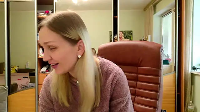 ModelEva online show from 04-19-26, 10:14