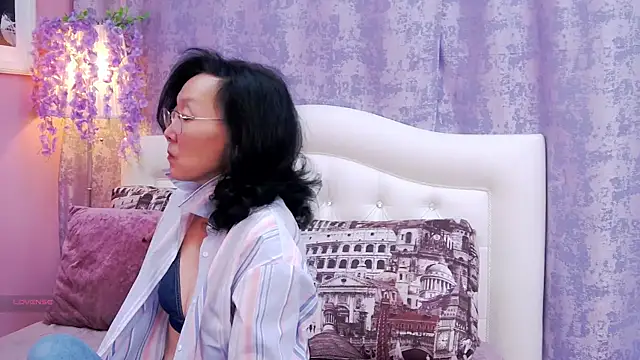 Asian legs online show from 01-10-26, 10:28