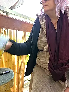 germanwoman01 online show from 10-19-25, 09:54