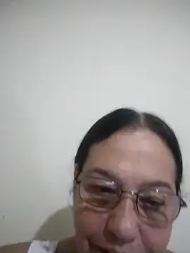 Snapshot of catdool chatting on 06-08-26, 01:39 catdool online show from 06-08-26, 01:39