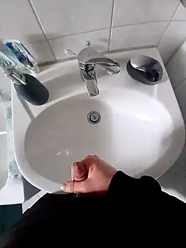 AsianMilfnterBerlin online show from 04-20-26, 04:54