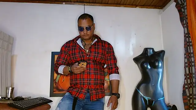 hardrock982 online show from 01-09-25, 01:56