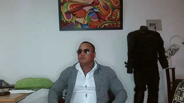 Snapshot of hardrock982 chatting on 05-26-26, 01:51 hardrock982 online show from 05-26-26, 01:51