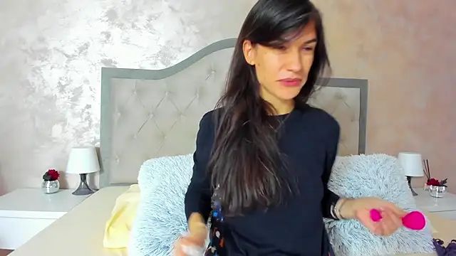 Snapshot of JennaMyers chatting on 10-31-25, 08:10 JennaMyers online show from 10-31-25, 08:10