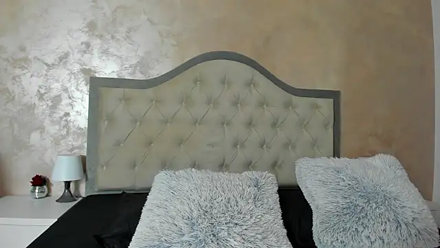 Snapshot of JennaMyers chatting on 11-07-25, 08:09 JennaMyers online show from 11-07-25, 08:09