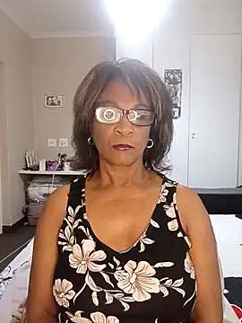 Snapshot of Hotgrannyx chatting on 10-16-25, 03:40 Hotgrannyx online show from 10-16-25, 03:40