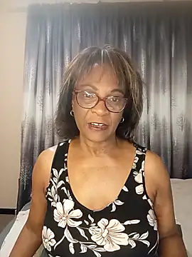 Snapshot of Hotgrannyx chatting on 11-26-25, 02:12 Hotgrannyx online show from 11-26-25, 02:12