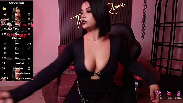 arianna smith  online show from 11-12-25, 07:46