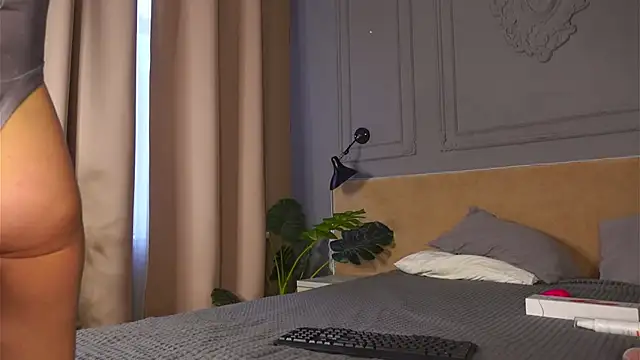 SofiaFoster  online show from 09-26-25, 06:39