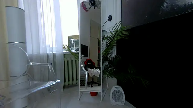 SofiaFoster  online show from 10-06-25, 07:17