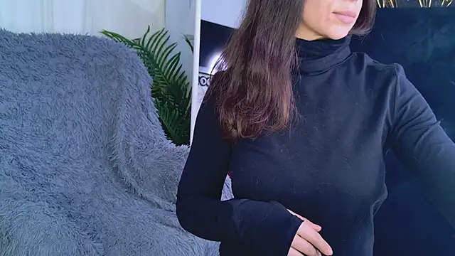 SofiaFoster  online show from 04-01-26, 05:52