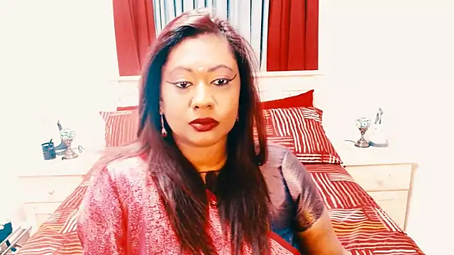 Snapshot of Indianlust69 chatting on 09-21-25, 11:06 Indianlust69 online show from 09-21-25, 11:06