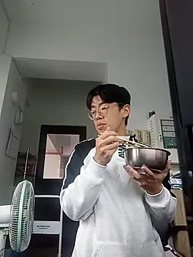 o0-69o online show from 12-23-24, 08:11