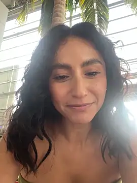 Snapshot of _Amatista chatting on 02-22-25, 09:04 Amatista online show from 02-22-25, 09:04