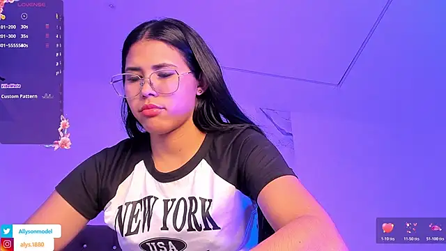 alysson 18 online show from 11-29-25, 01:52