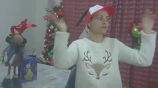 Snapshot of hotSANDRA_STARR chatting on 12-16-24, 01:42 hotSANDRA STARR online show from 12-16-24, 01:42