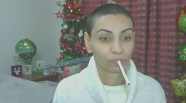 Snapshot of hotSANDRA_STARR chatting on 12-17-24, 07:26 hotSANDRA STARR online show from 12-17-24, 07:26