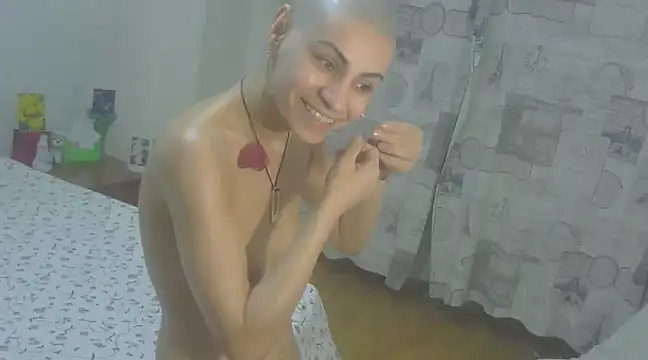 Snapshot of hotSANDRA_STARR chatting on 03-08-25, 08:35 hotSANDRA STARR online show from 03-08-25, 08:35