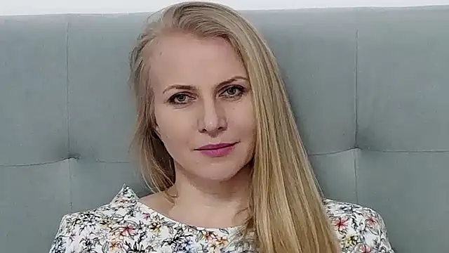 Snapshot of K__Adrienne chatting on 03-02-25, 12:11 K Adrienne online show from 03-02-25, 12:11