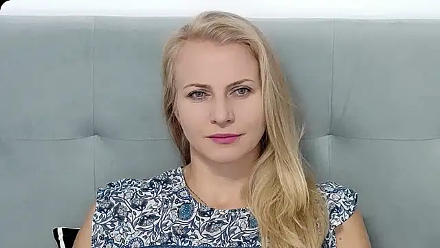 Snapshot of K__Adrienne chatting on 09-09-25, 05:40 K Adrienne online show from 09-09-25, 05:40