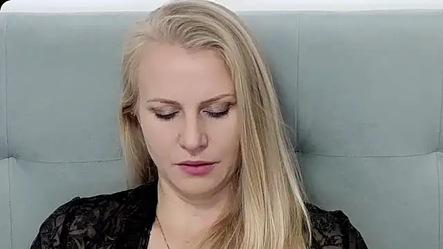 Snapshot of K__Adrienne chatting on 10-04-25, 05:49 K Adrienne online show from 10-04-25, 05:49