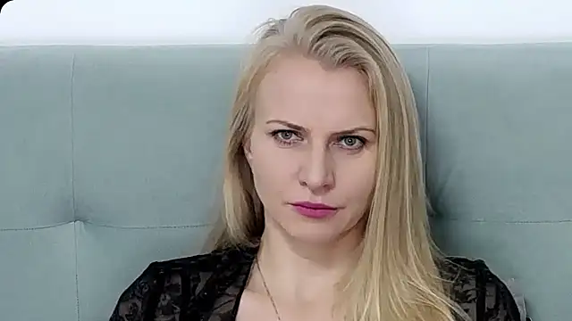 Snapshot of K__Adrienne chatting on 11-08-25, 06:02 K Adrienne online show from 11-08-25, 06:02