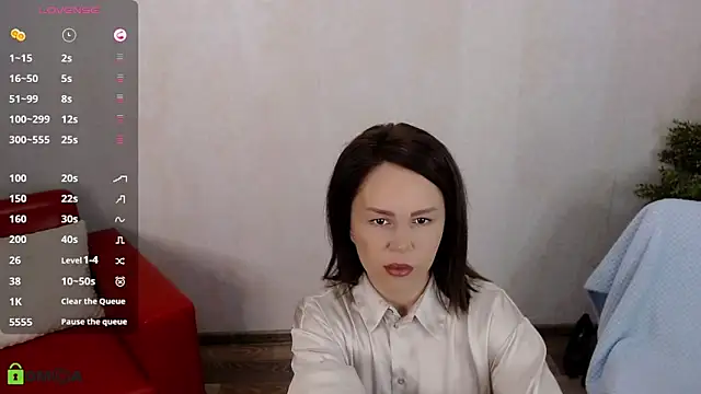 Snapshot of VickyGolden chatting on 11-19-25, 04:56 VickyGolden online show from 11-19-25, 04:56