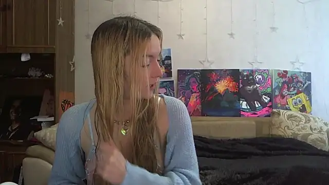 Snapshot of SecretSophia chatting on 02-08-25, 08:31 SecretSophia online show from 02-08-25, 08:31