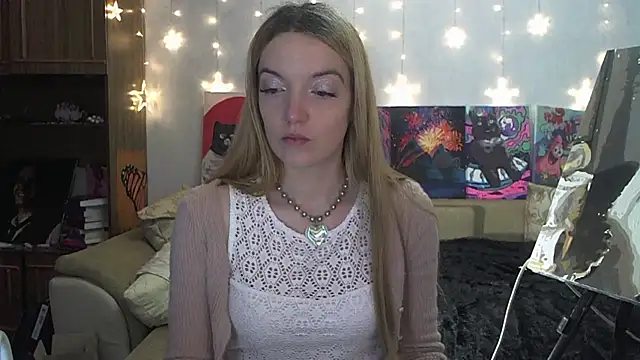 Snapshot of SecretSophia chatting on 02-16-25, 02:43 SecretSophia online show from 02-16-25, 02:43