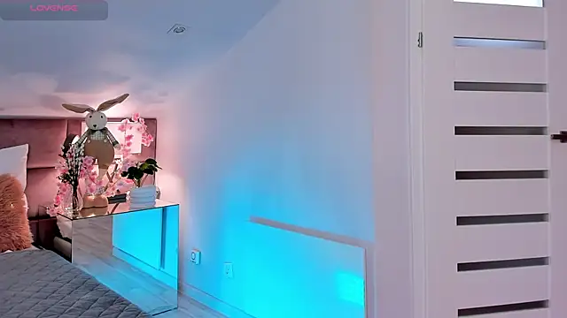 MiaMuse online show from 04-16-26, 07:14