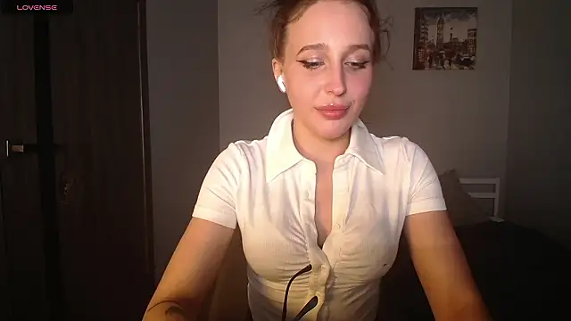 Snapshot of AliceTurnOn chatting on 01-31-26, 10:41 AliceTurnOn online show from 01-31-26, 10:41