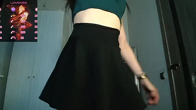 Snapshot of AliceTurnOn chatting on 03-23-26, 07:18 AliceTurnOn online show from 03-23-26, 07:18