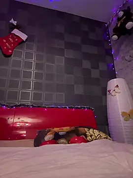 Snapshot of YreneRay chatting on 12-26-24, 10:37 YreneRay online show from 12-26-24, 10:37