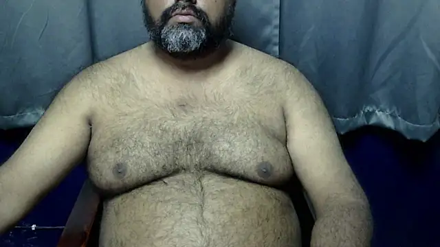 Snapshot of hairysubcub_70 chatting on 12-05-25, 04:54 hairysubcub 70 online show from 12-05-25, 04:54