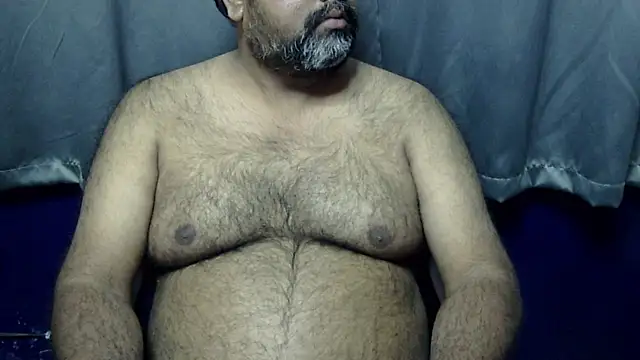 Snapshot of hairysubcub_70 chatting on 01-12-26, 07:35 hairysubcub 70 online show from 01-12-26, 07:35