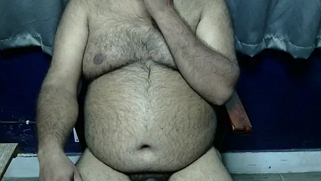 Snapshot of hairysubcub_70 chatting on 01-14-26, 05:29 hairysubcub 70 online show from 01-14-26, 05:29