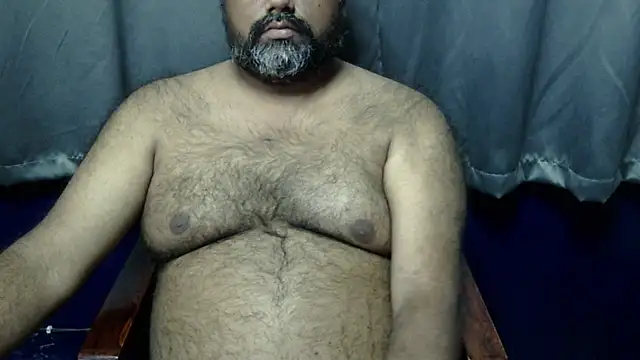 Snapshot of hairysubcub_70 chatting on 01-15-26, 08:52 hairysubcub 70 online show from 01-15-26, 08:52