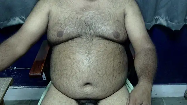 Snapshot of hairysubcub_70 chatting on 04-21-26, 06:23 hairysubcub 70 online show from 04-21-26, 06:23