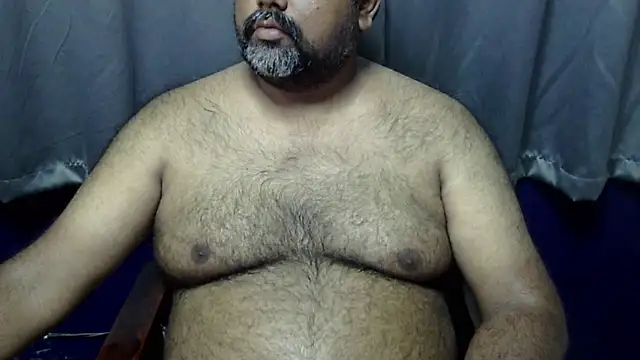 Snapshot of hairysubcub_70 chatting on 04-22-26, 08:17 hairysubcub 70 online show from 04-22-26, 08:17