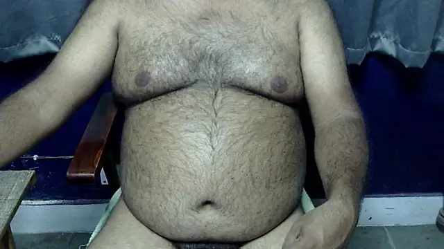 Snapshot of hairysubcub_70 chatting on 04-23-26, 12:29 hairysubcub 70 online show from 04-23-26, 12:29